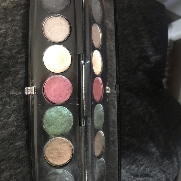 Marc Jacobs Other - Marc Jacobs vamp smoky eyeshadow palette
